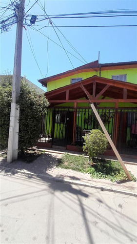 Casa En Venta De 2 Dormitorios En Padre Hurtado