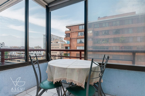 Amplio, Vista Despejada, 3 Dorm, 3 Baños, Servicios, Salita