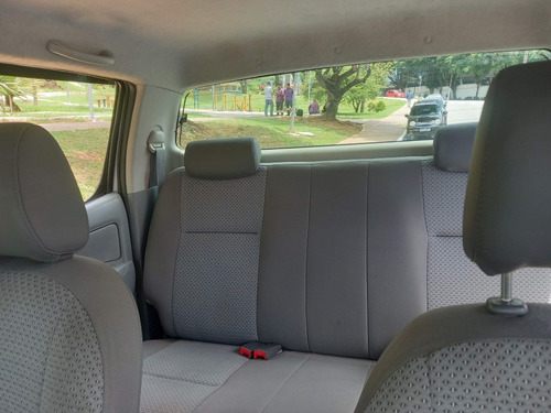 Toyota Hilux 2.5 Cab. Dupla 4x4 4p