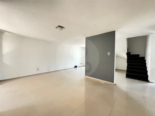 Casa En Venta Con Terraza Y Opción De Ampliación