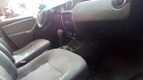 Imagem 5 de 16 de Sucata Renault Duster 2012 Para Vendas De Peças