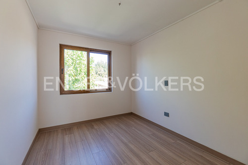Alonso De Camargo/ Tomás Moro / Remodelada