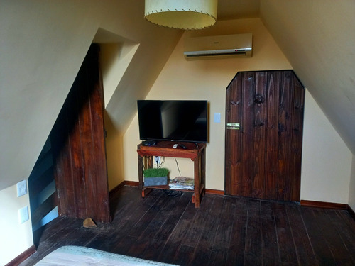 Alquiler De Casa Con Piscina Climatizada Todo El Año Y Cerrada. Casa Con Parrillero Techado, Wi-fi, Directv, Cochera, Ropa De Cama Y Toallas. Ubicada En Marco De Los Reyes, Ámbito De Villa Serrana.