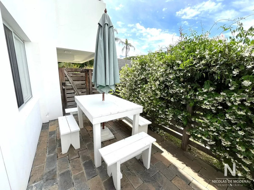 En Venta, Apartamento Ideal De 2 Dormitorios En Suite En La Barra