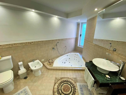 Impecable Casa En Martinez De Libertador Al Rio.