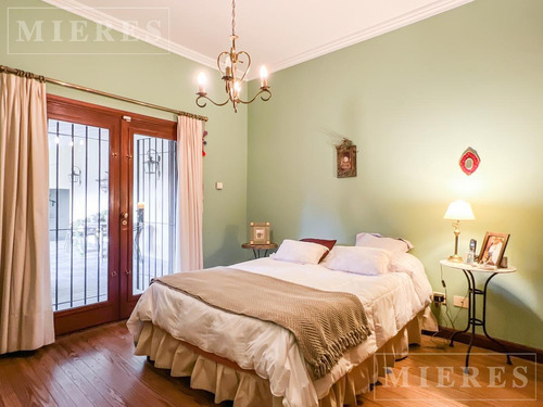 Imagen 12 de 20 de Casa En Venta En Una Planta En Acassuso, Vías A Libertador.