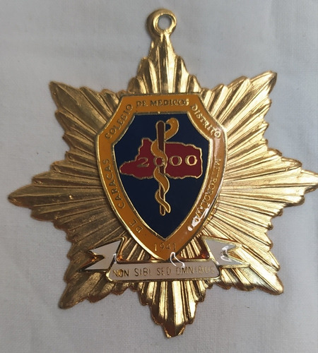 Medalla Condecoración Al Mérito Colegio De Médicos