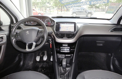 Peugeot 208 1.6 Feline