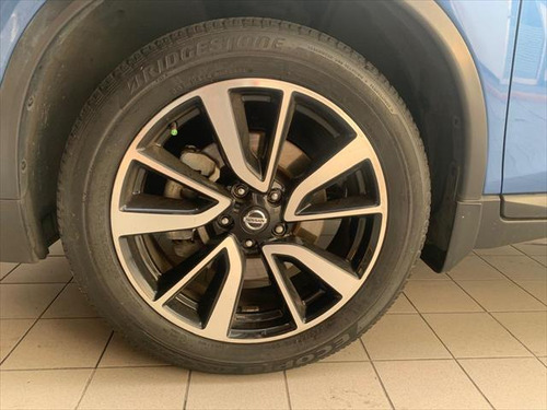 Nissan X-Trail 2.5 Exclusive 3 Row Cvt