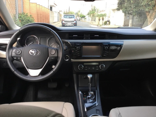 Imagem 4 de 7 de Toyota Corolla