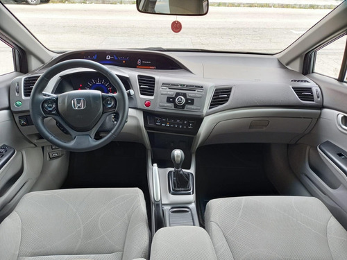 Imagem 10 de 15 de Honda Civic Lxs