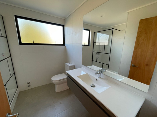 Gran Casa Nueva, 3 Pisos, Sector Los Romeros Concon
