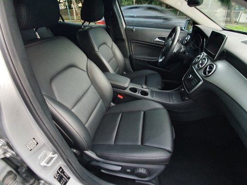 Imagen 10 de 15 de Mercedes Benz Gla 200 2017 Cgi Sport 1.6t Factura De Agencia