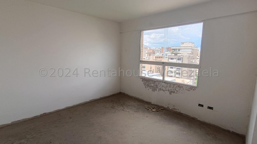Y.t. Apartamento En Venta, Las Palmas Mls #25-18897