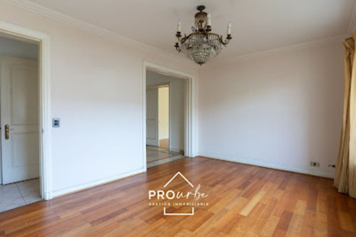Departamento En Venta De 4 Dorm/190 M2/sector Golf/esc.milit