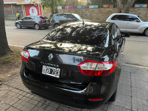 Imagen 10 de 13 de Renault Fluence 2014 2.0 Ph2 Luxe Pack F 143cv