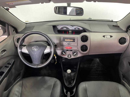 Imagem 9 de 15 de Toyota Etios Sedan 1.5 Xls Mec 2013