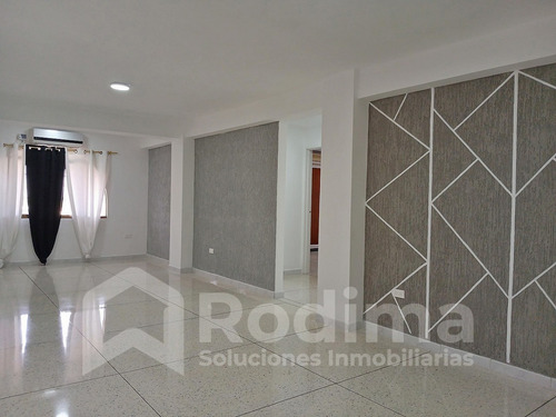 Apartamento En Residencias El Centro, Edificio Conectado A Pozo De Agua