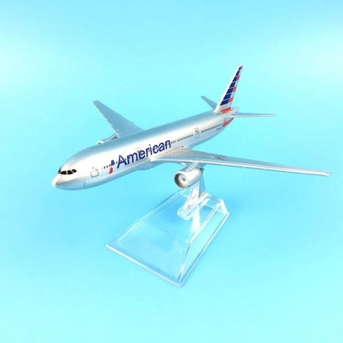 Imagen 3 de 5 de Boeing 777, Colores De American, Escala 1:400
