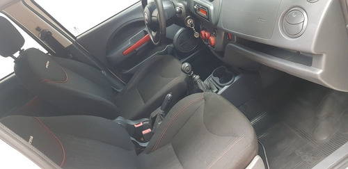 Fiat Uno 1.4 Sporting Pack Seguridad 2014