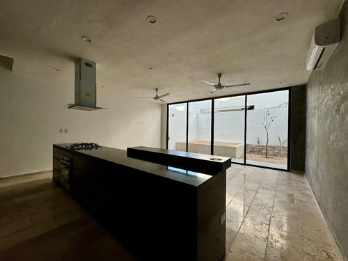 Townhouse En Venta En Temozón Norte En Merida Yucatán.