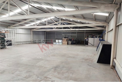 Bodega En Venta En Santa Rosa Jauregui A Solo 50 Metros De Paseo De La República