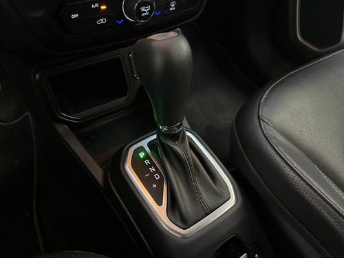 Jeep Renegade 1.8 16V FLEX LONGITUDE 4P AUTOMÁTICO
