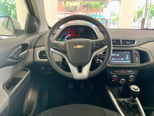Chevrolet Onix 1.4 Lt 98cv