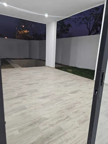 Casa (2p + 4 R) En Privada Morera En Cholul