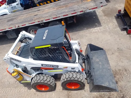 Minicargador Bobcat S570 2015
