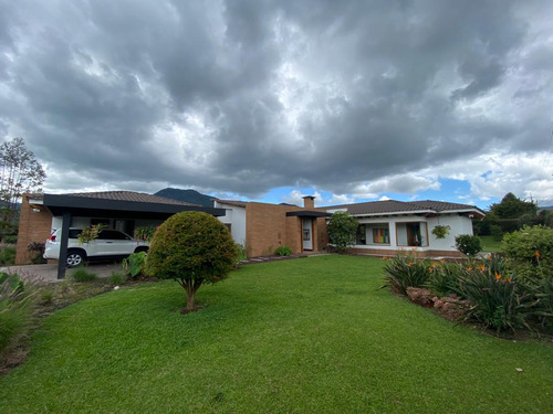 Finca En Venta En La Ceja ( Via Hacia La Union A 2,5 Km Del Parque Principal)