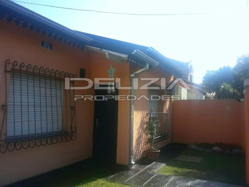 Venta De Casa En Merlo Centro