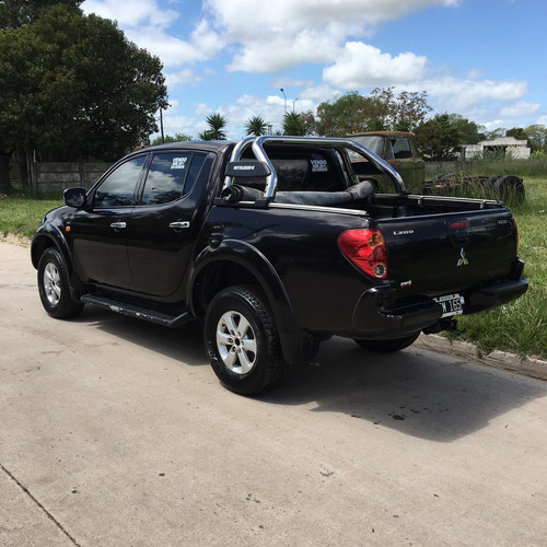 Mitsubishi L200 3.2 Cab Doble 4wd Cr 165cv Mt 2011