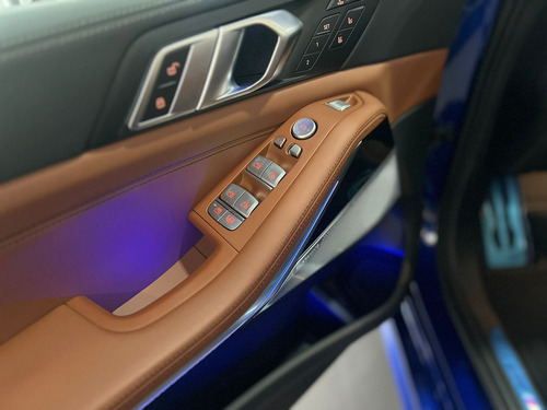 X7 M60i