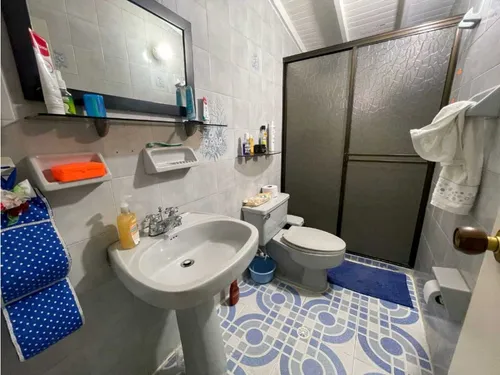Vendo Casa Unifamiliar Con El Aire Libre En El Barrio Cabañas, Bello.