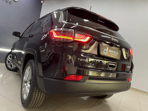 Jeep Compass LONG. T270 1.3 TB 4x2 Flex Aut.