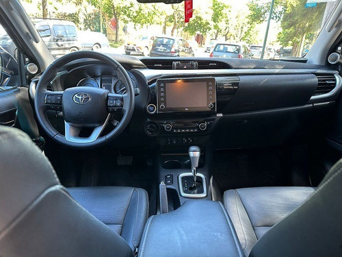 Imagen 16 de 24 de Toyota Hilux Srx Aut 4x4 2021 L/nueva 204cv 27.000km Serv Of