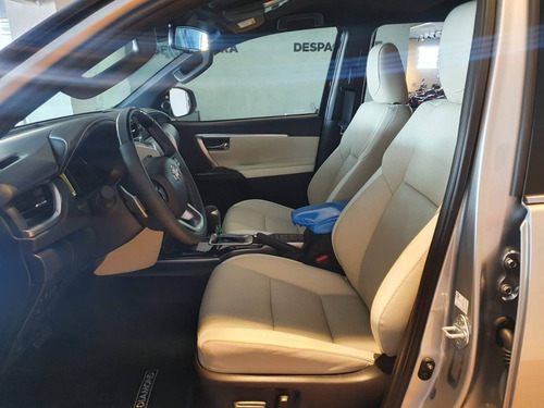 Imagem 9 de 14 de Toyota Hilux Sw4 2.8 D-4d Turbo Diesel Diamond 7l 4x4