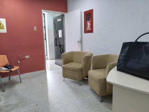 Imagen 2 de 4 de Se Alquila Consultorio Centro Médico Maturín