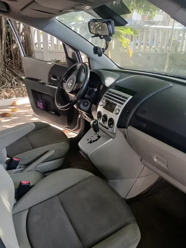 Mazda 5