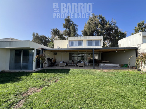 Casa En Venta En Colina