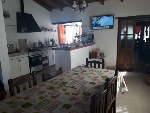 Imagen 10 de 30 de Vendo Casa Terreno 600 M2 Con Quincho Y Pileta - Neuquen