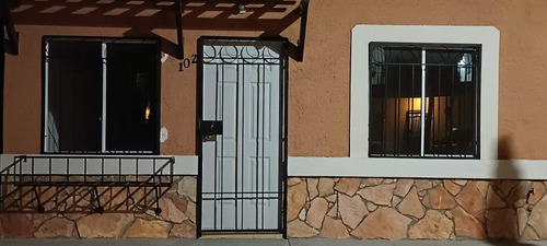 Casa Habitación Semi Residencial 