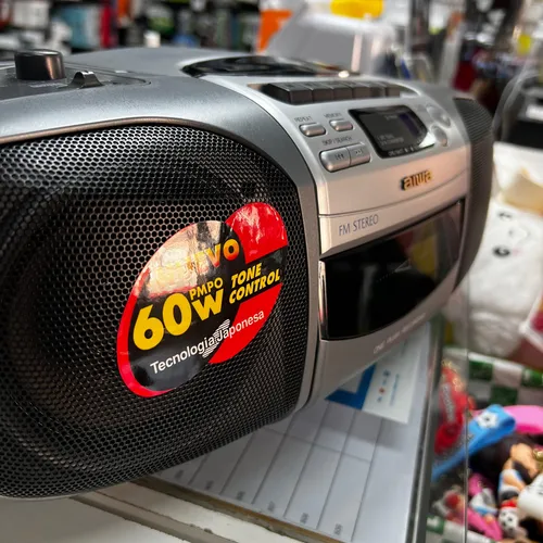 Radio Aiwa Am Fm Lectora De Cd Y Cassete Retro Origen Japón Gris Oscuro