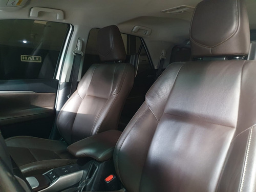 Imagen 8 de 15 de Toyota Fortuner Trd Automática 4x4