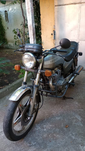 Honda Cb250n