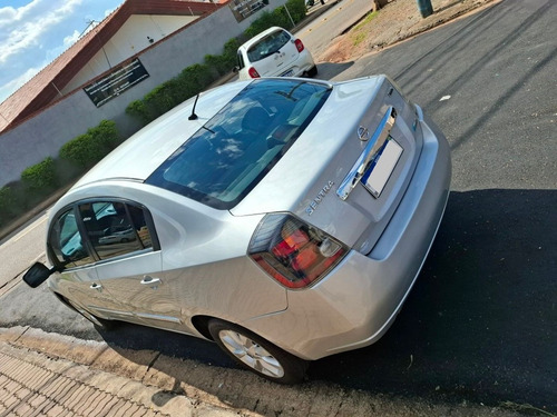 Nissan Sentra 2.0 S 16V Flex 4P Automático