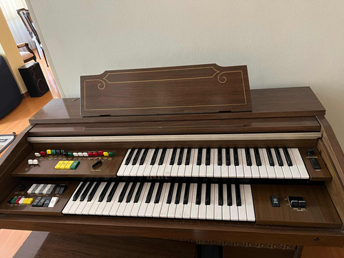 Órgano Yamaha A40