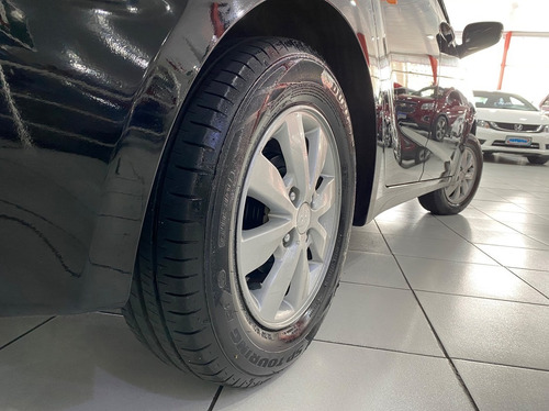 Imagem 7 de 20 de Hyundai Hb20s 1.6 Comfort Plus 16v 2015