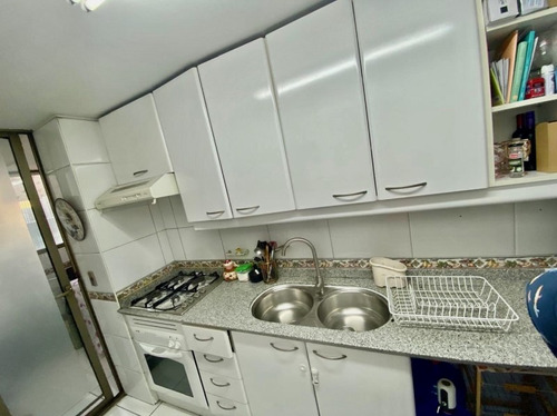 Comodo Dp 2d 2b 1e 1b Metro Manquehue Apumanque